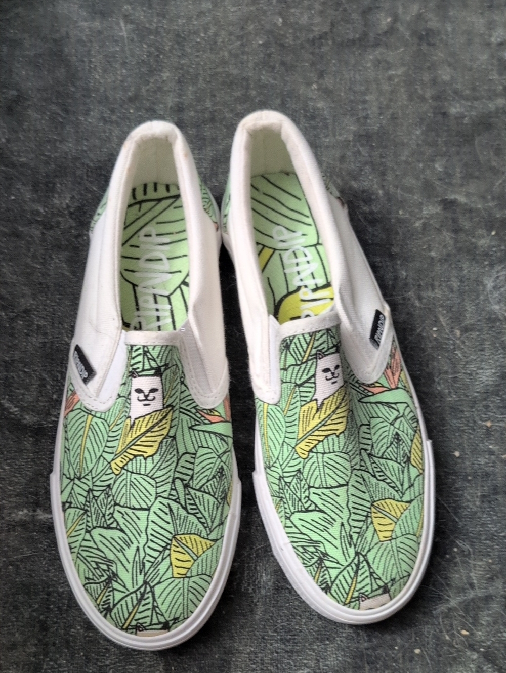Rip N Dip Lord Nermal Green Leaf slip-on Women’s Size 6